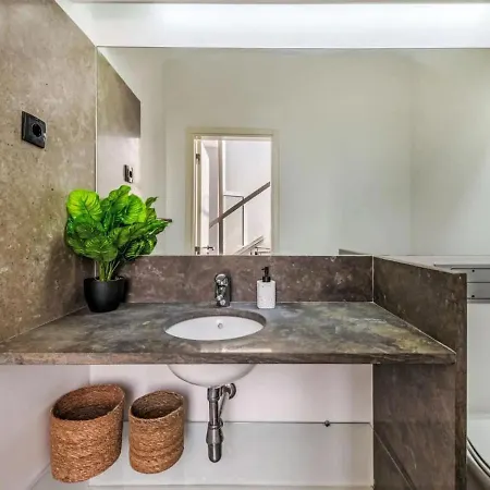 Maria, 3bd & Pool & Garden & Bbq